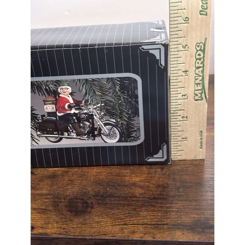 Mr‎ And Mrs Santa Claus Riding Their Harley Davidson Sleigh's